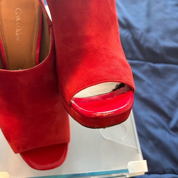 CALVIN KLEIN • Red Leather/Suede High Mule Sandals • 7 • - Picture 6 of 10